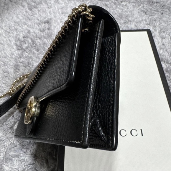 Gucci Black Leather Crossbody Bag with Gold Chain - Picture 9 of 12